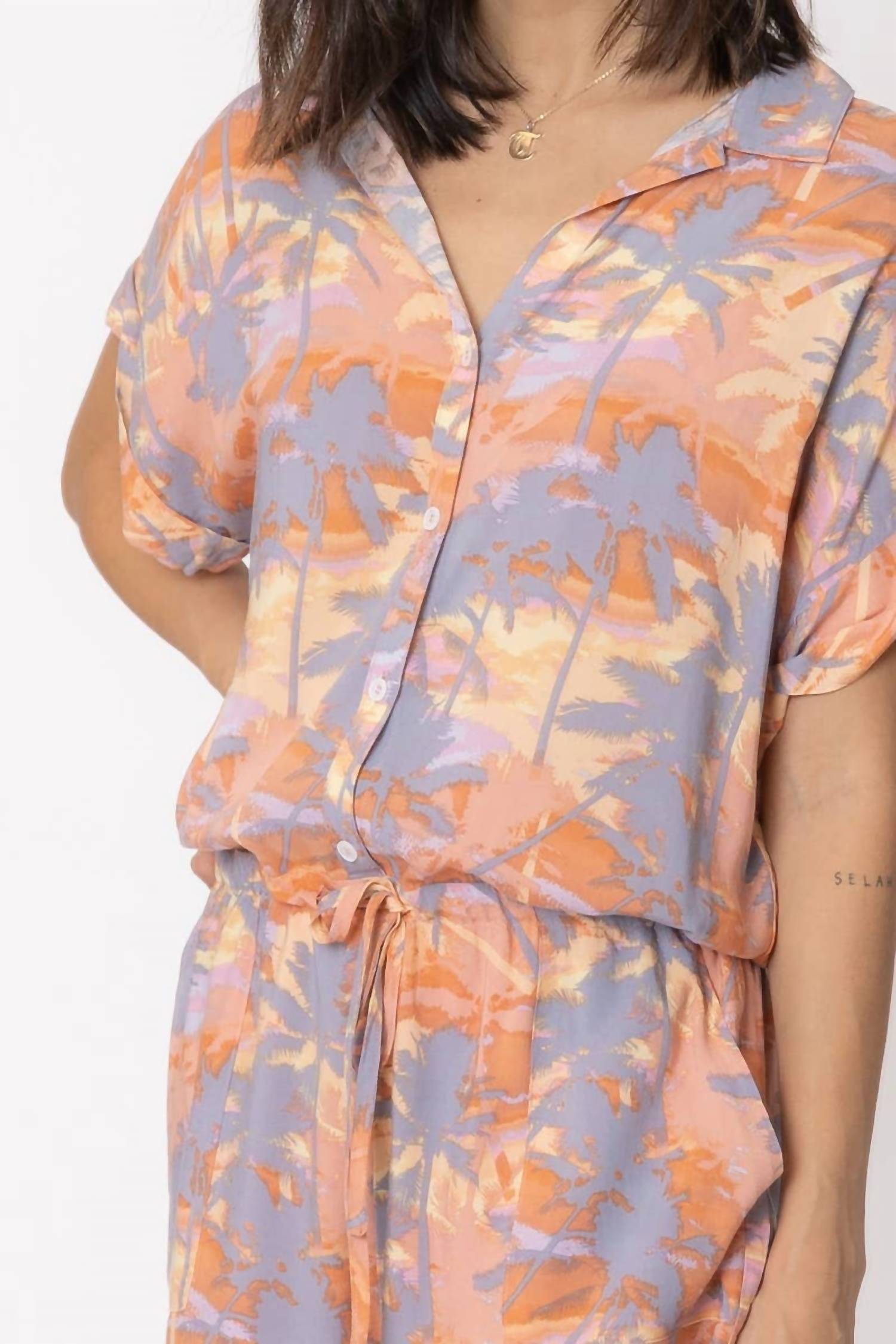 En Creme - Short Sleeve Tropical Print Romper