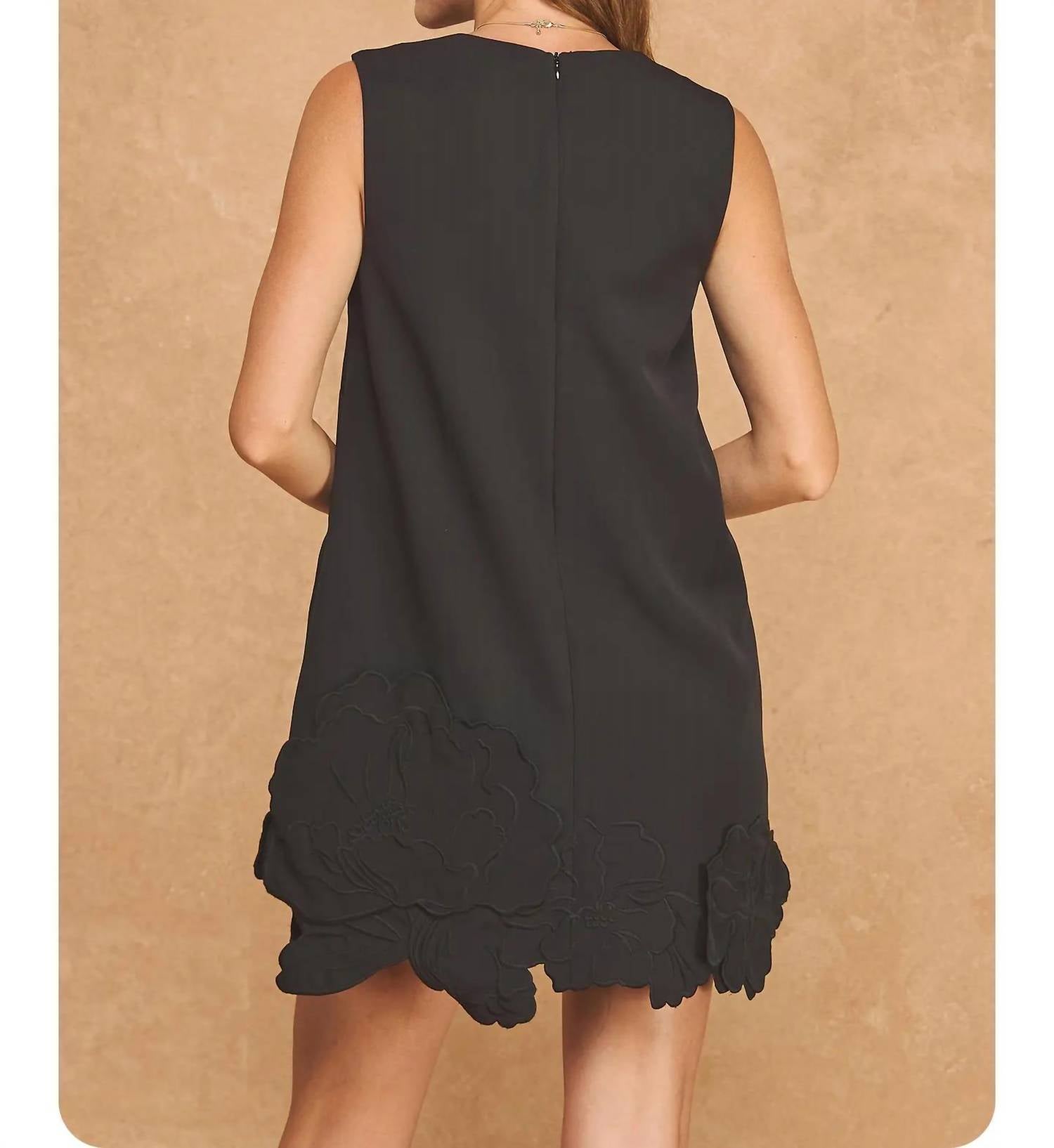 Strut & Bolt - Women's Floral Appliqué Sleeveless Shift Dress