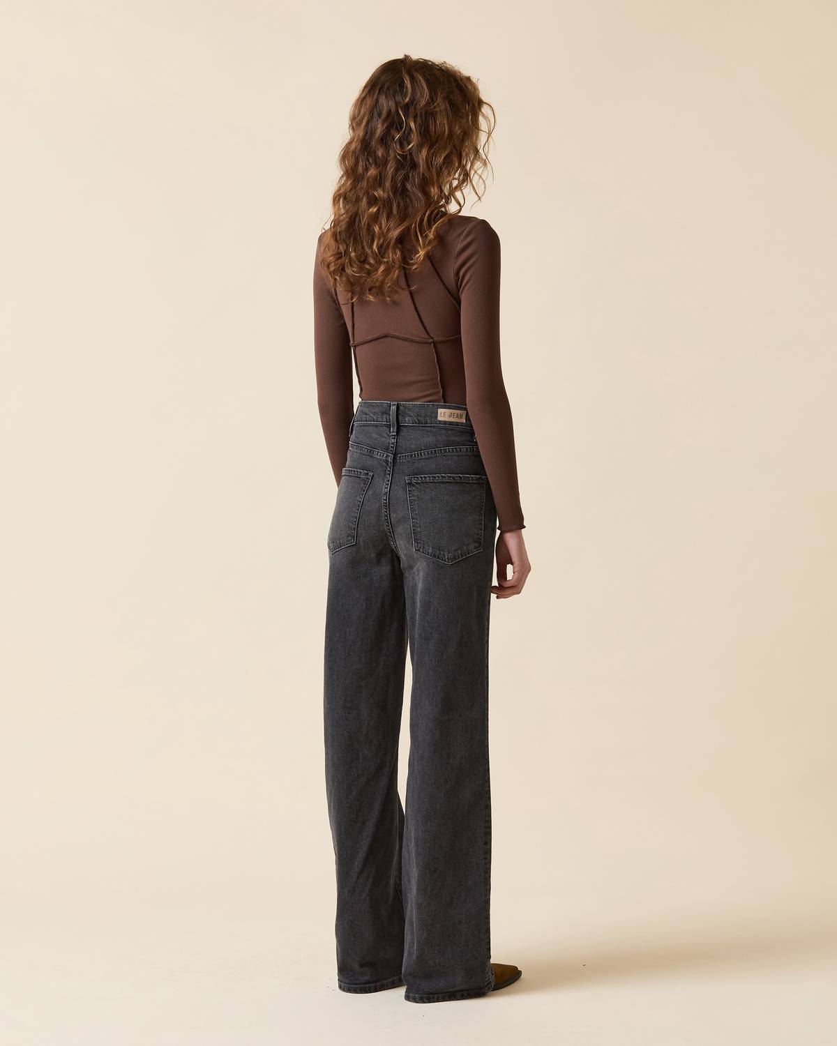 Le Jean Cinch Waist Shadow Jeans in grey - women's jeans - alternate view