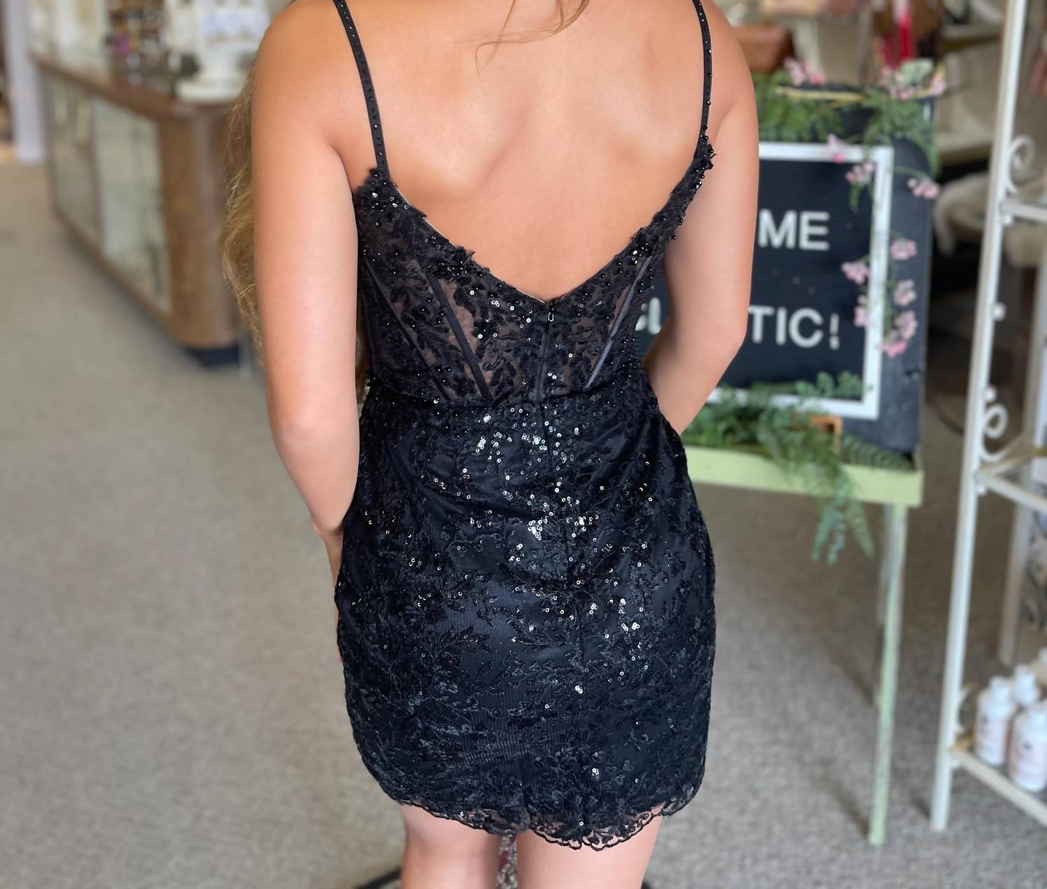 Sherri Hill - Fitted Sequin Lace Cocktail Dress