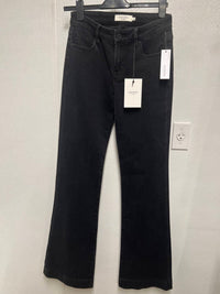 Hidden - Women's Carter Jean