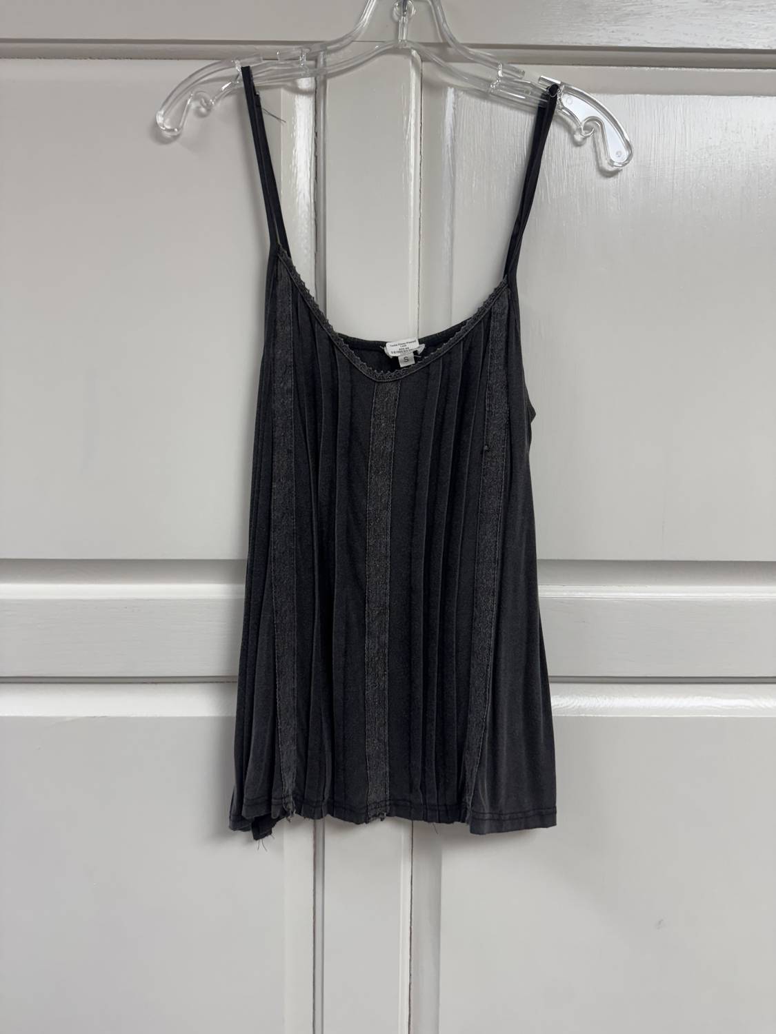 Pol - Women's Sleeveless Flowy Top