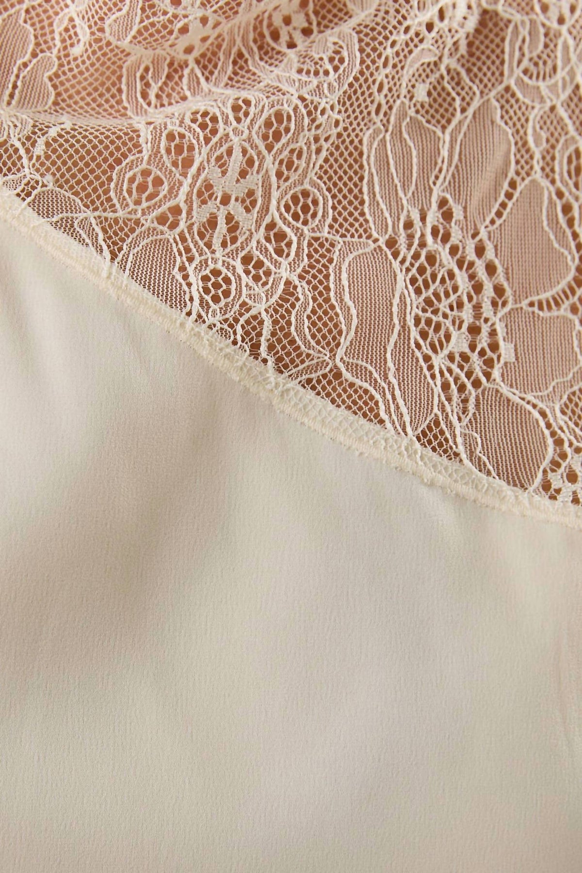 Le Lis - Lacey Sleeveless Detail Top