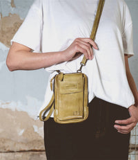 Bedstu - Women's Alelike Crossbody Bag