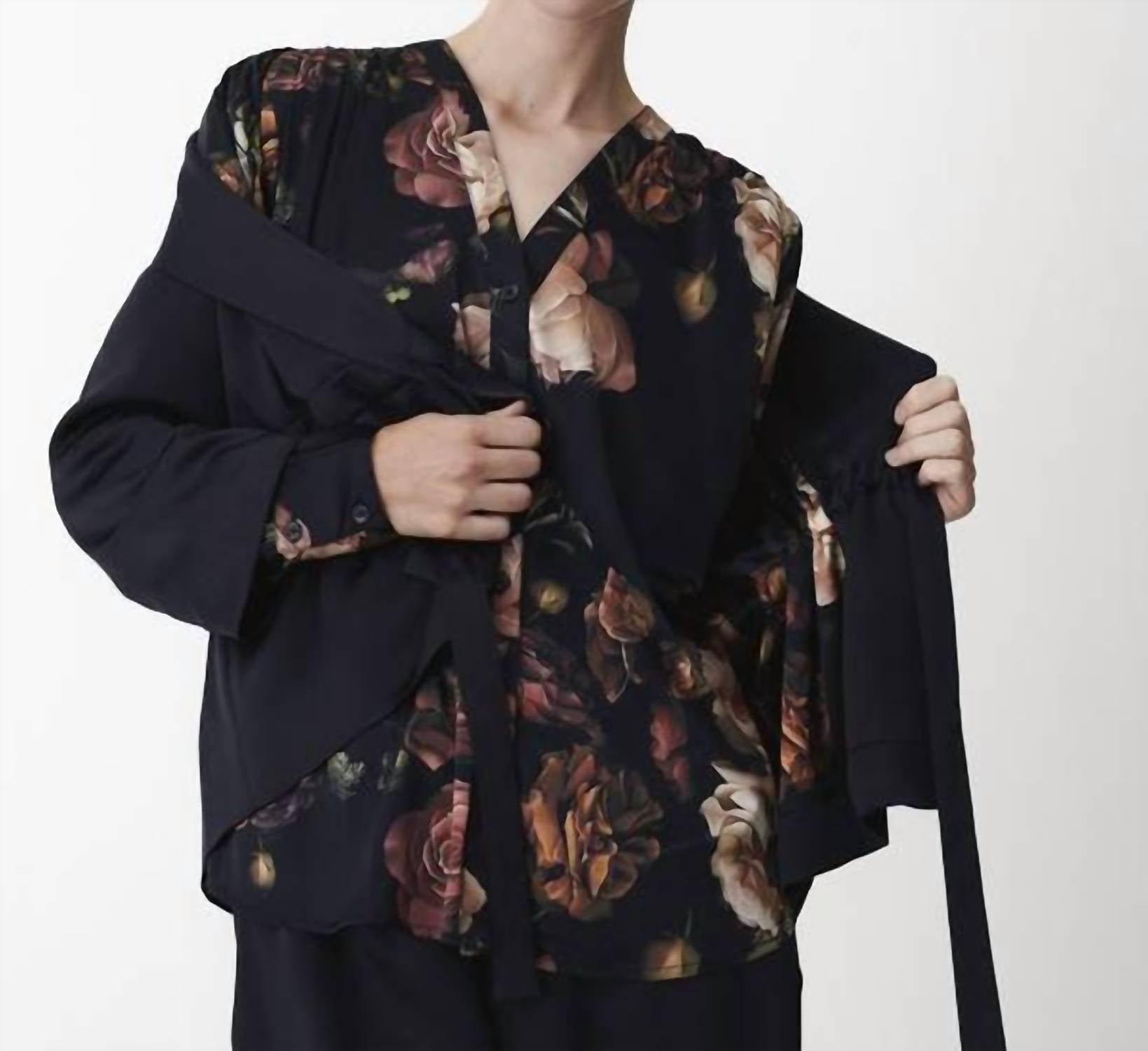 Karmamia Amelia Shirt in scarlett flower - women's blouse - detail view