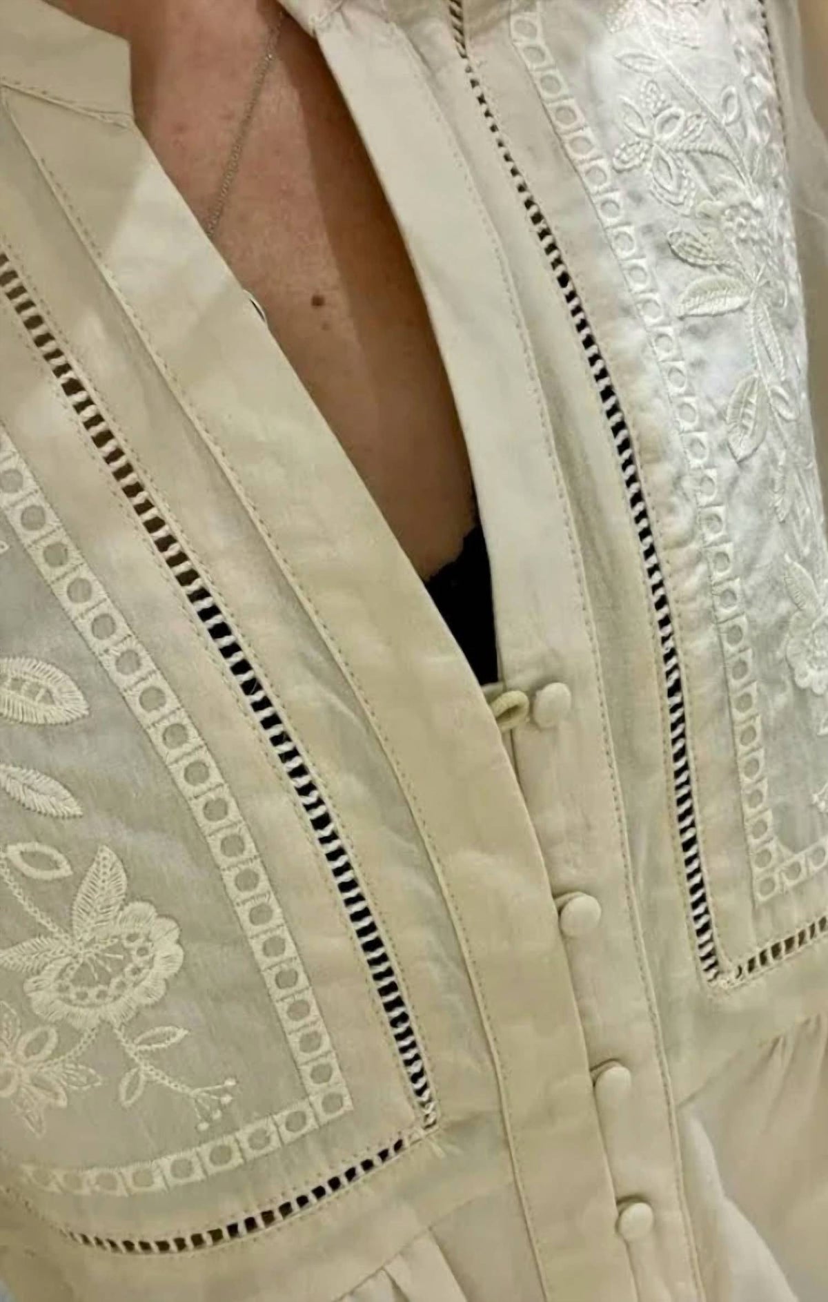 Mint Exclusives - Evie Embroidered Peasant Blouse