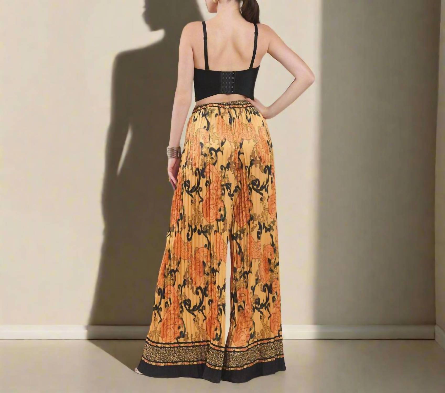 The Sang - Pleated Palazzo Pants