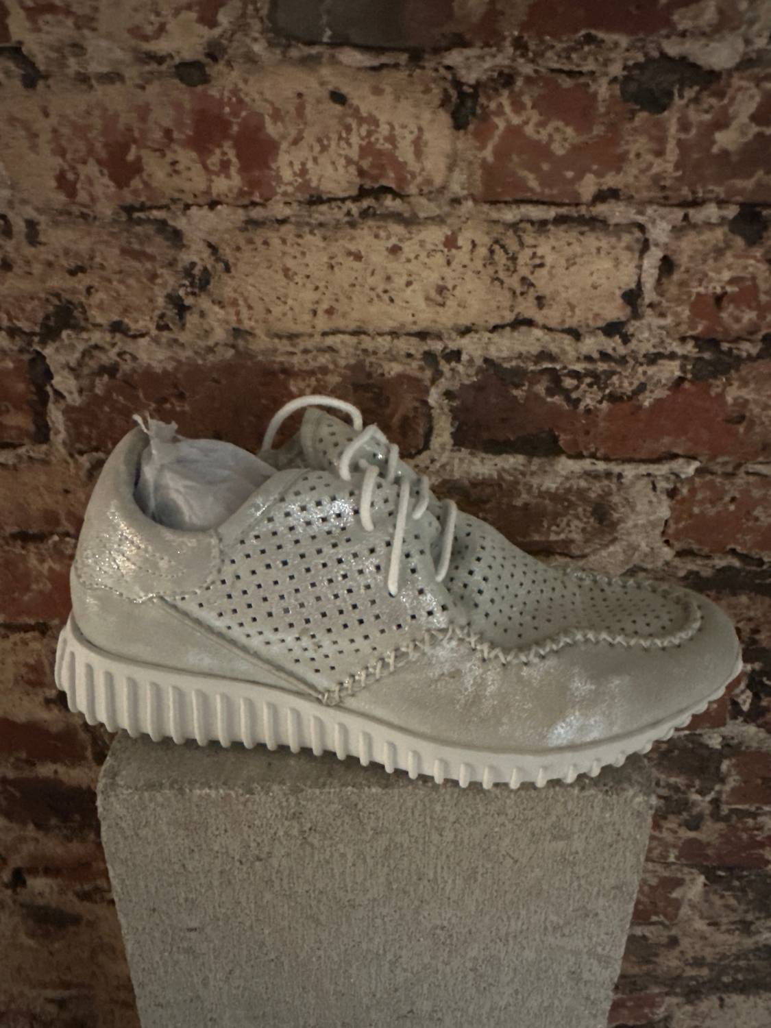 Diba True - Women's Poker Hand Sneakers