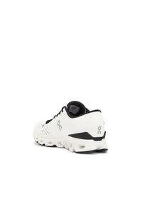 On Swiss Performance - Men's Cloud X4 Running Shoes