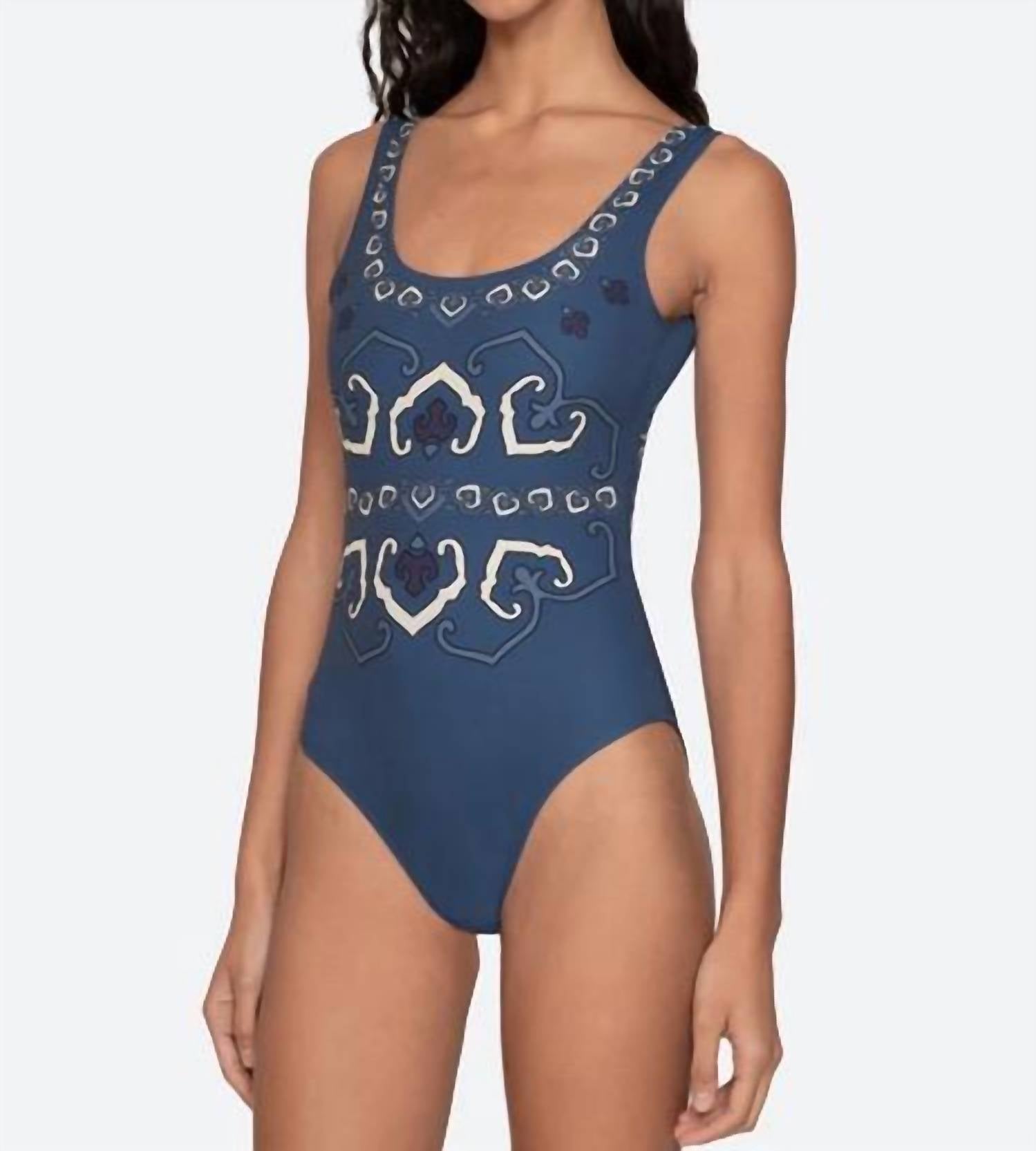 Sea - Blaise One Piece