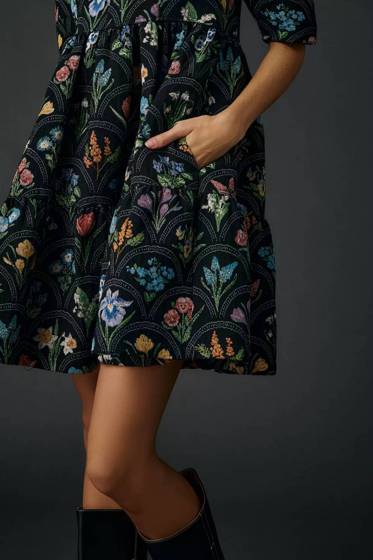 En Saison - Daphne Floral Tapestry Jacquard Trapeze Mini Dress
