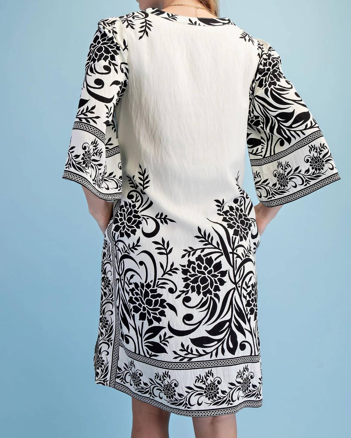 Gigio - Shelby Printed V-Neck Dress
