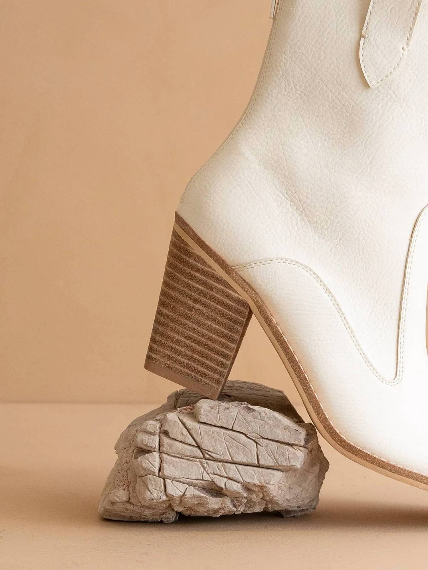 Oasis Society - Women's Tara Ankle Boot
