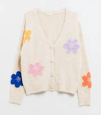 Q2 - Embroidered Flowers Cardigan