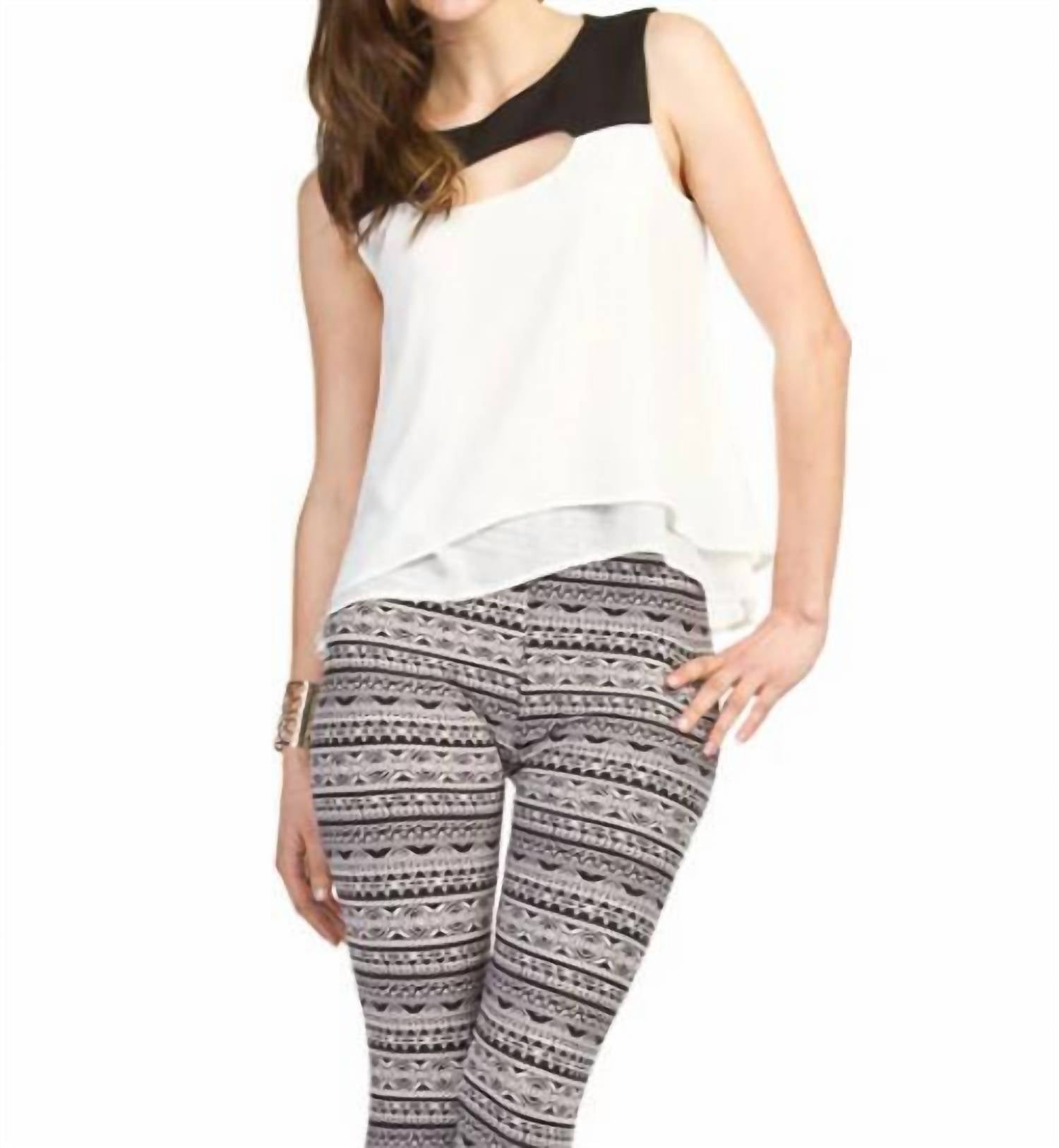 Papillon - Color Block Cutout Blouse