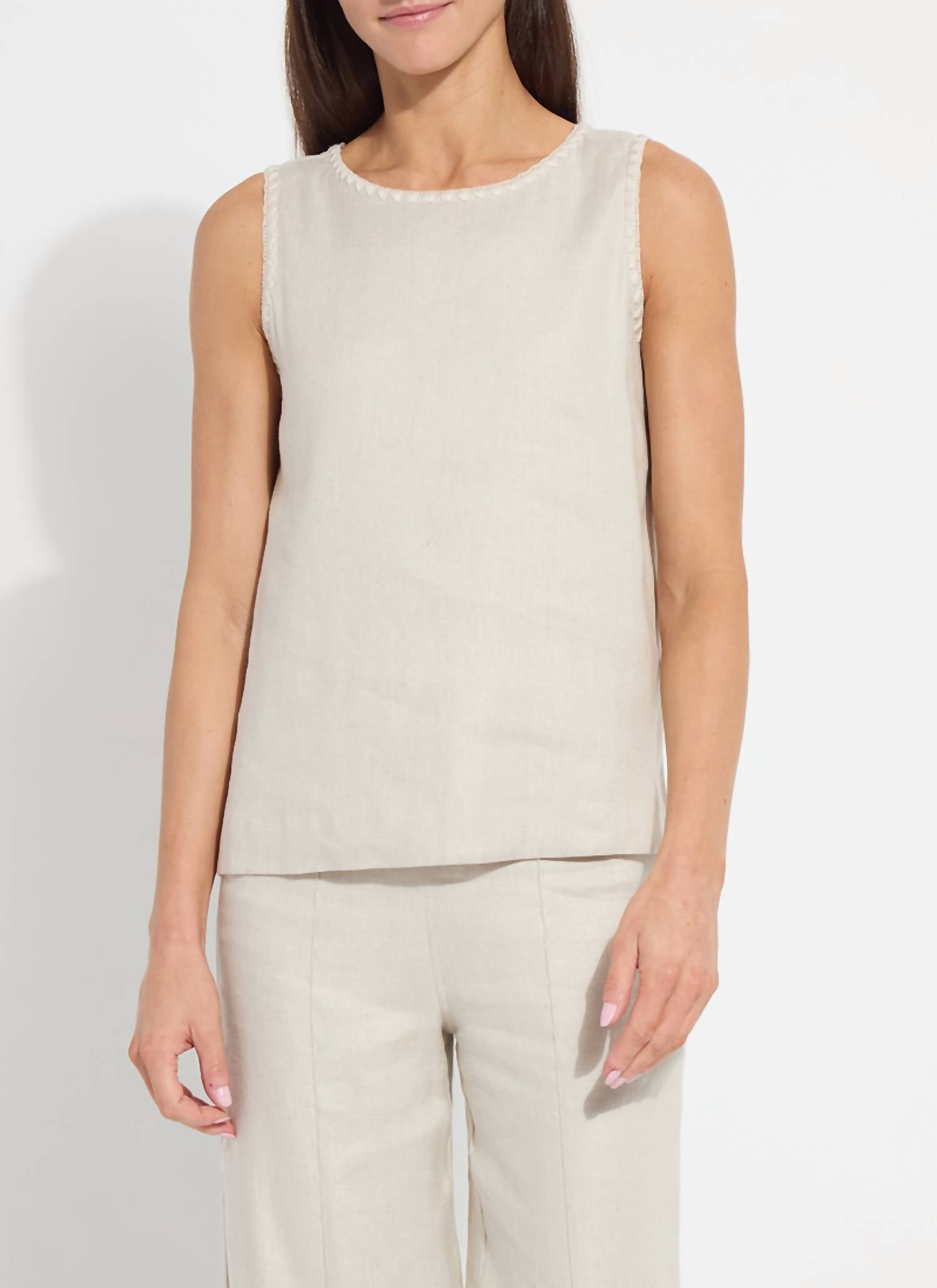 Lysse - Embroidered Linen top
