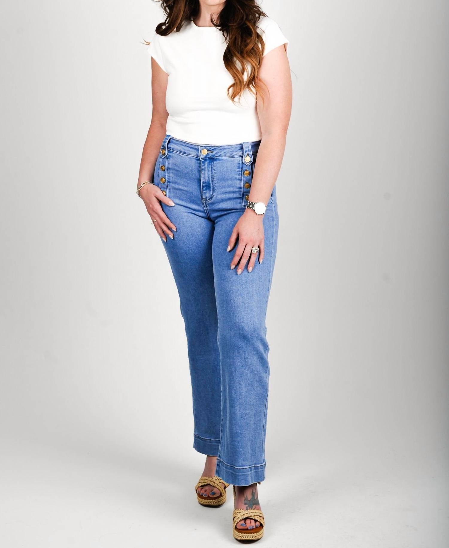 GLAM Go-to Short Sleeve Tee in white - women's t-shirt