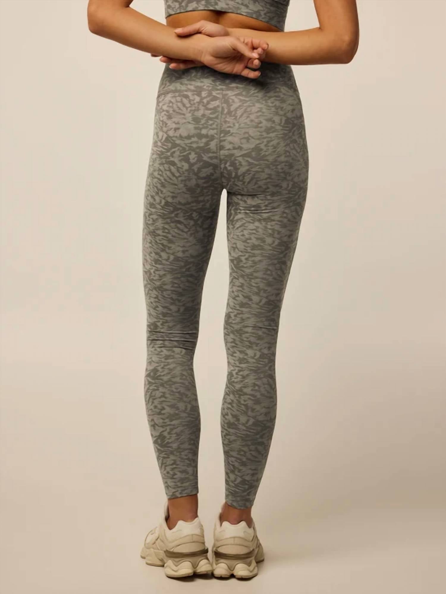 Greyson Clothiers - Midas Wolf Jacquard Legging
