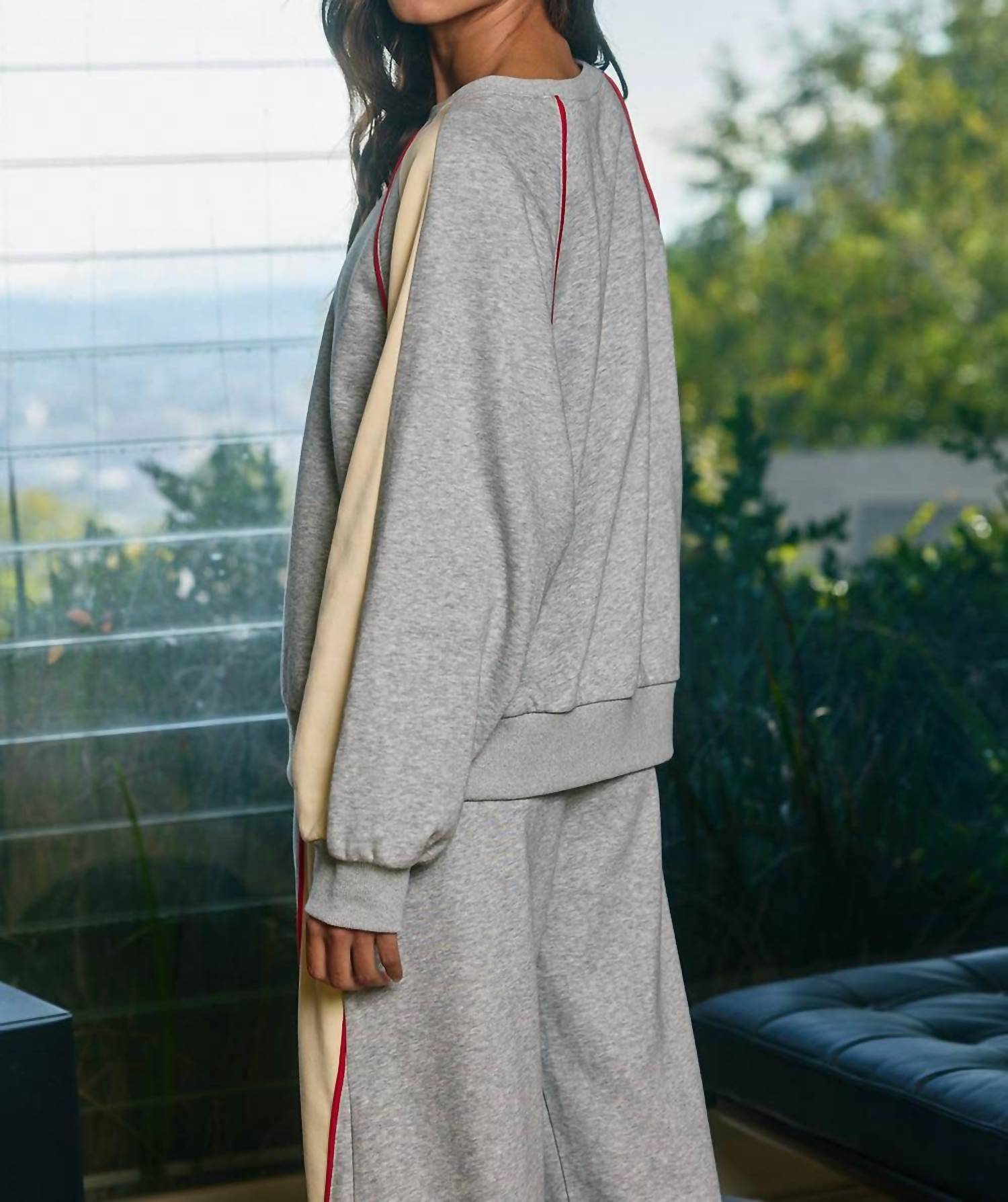 Bucketlist - Piping Details Color-block Knit Pullover Top