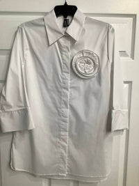 Ravel - Women's Rosette Accent Button-Down Blouse