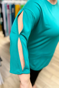 Ravel - Stretch Slice Arm Top