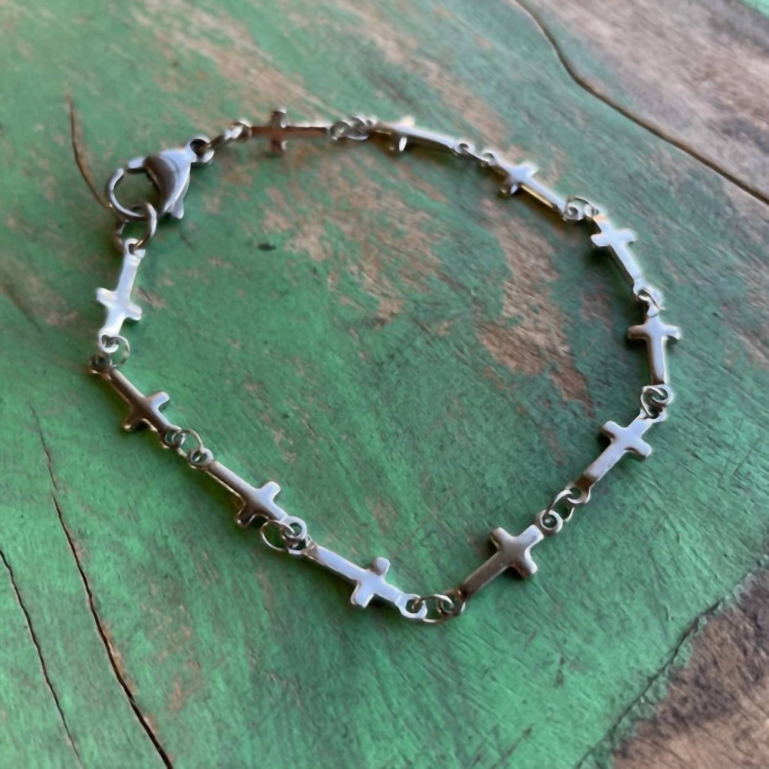 Love And Honor Jesus - Women's Stainless Steel Tiny Cross Bracelet