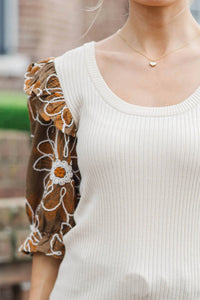 Voy - Floral Embroidered Short Puff Sleeve Ribbed Knit Top