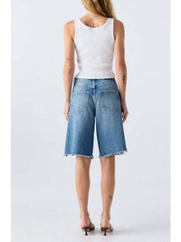 Amo - Laura Short