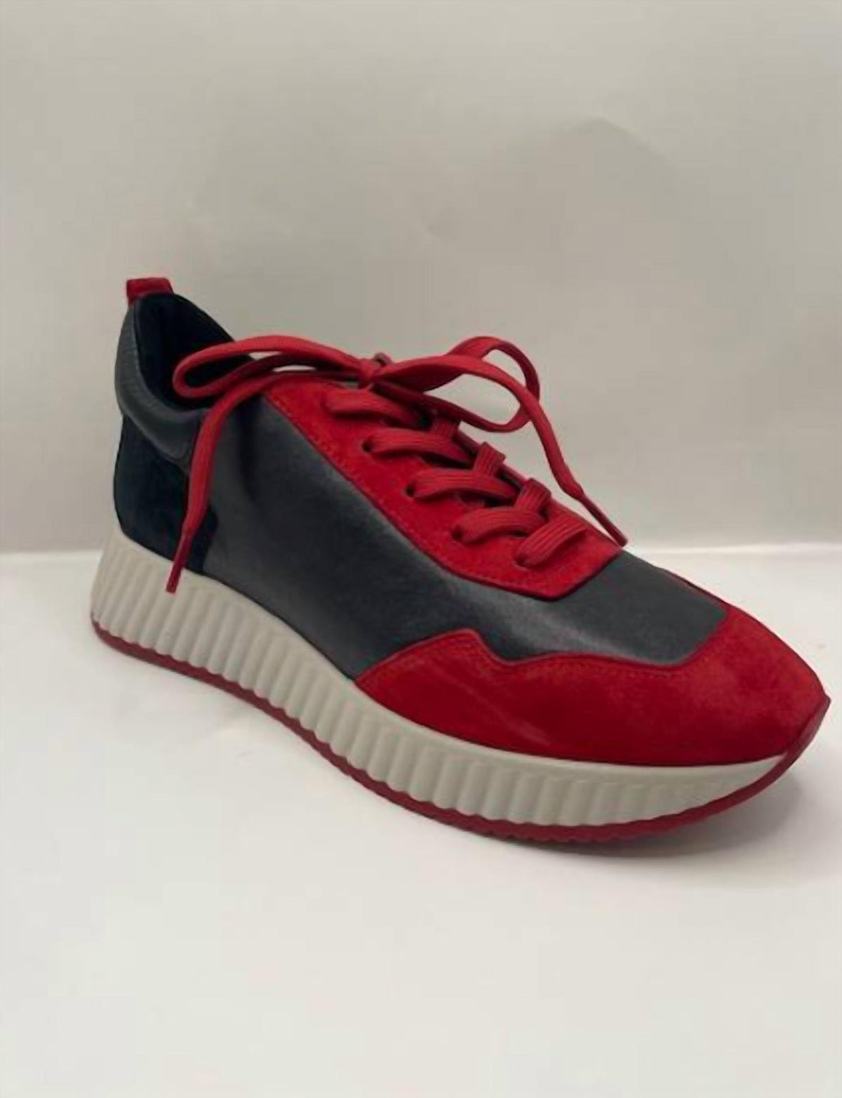 Softwaves - Women's Aki Sneakers