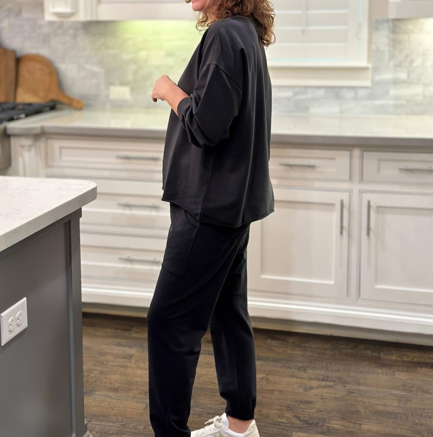 Dylan - Women's Anna Crew