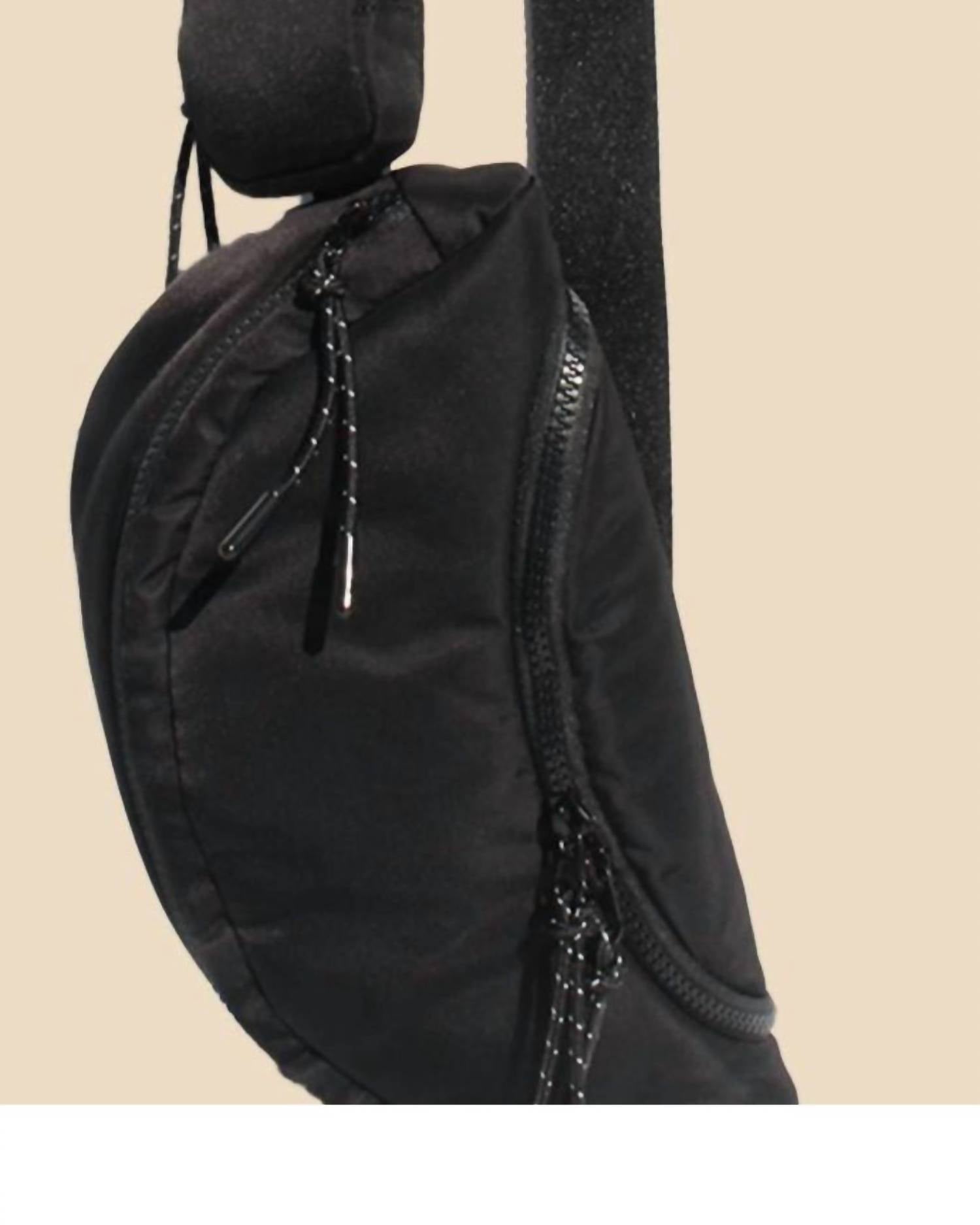 Street Level Women's Aurelia Sporty Bag in black - women's bag - detail view