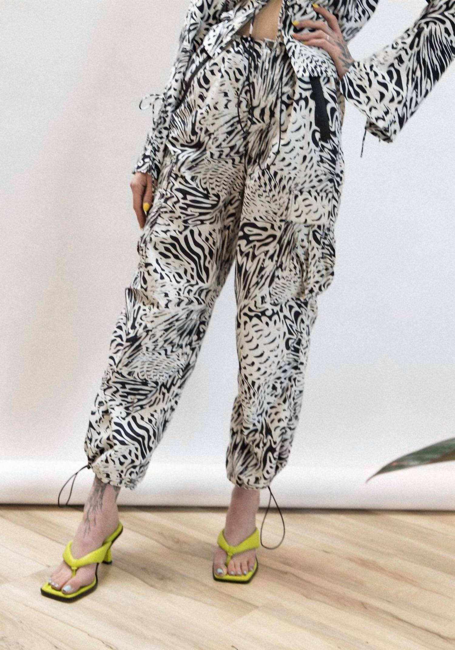 Oval Square - Women's Poison Trousers