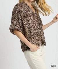 Umgee - Bubble Sleeved Animal Print Blouse