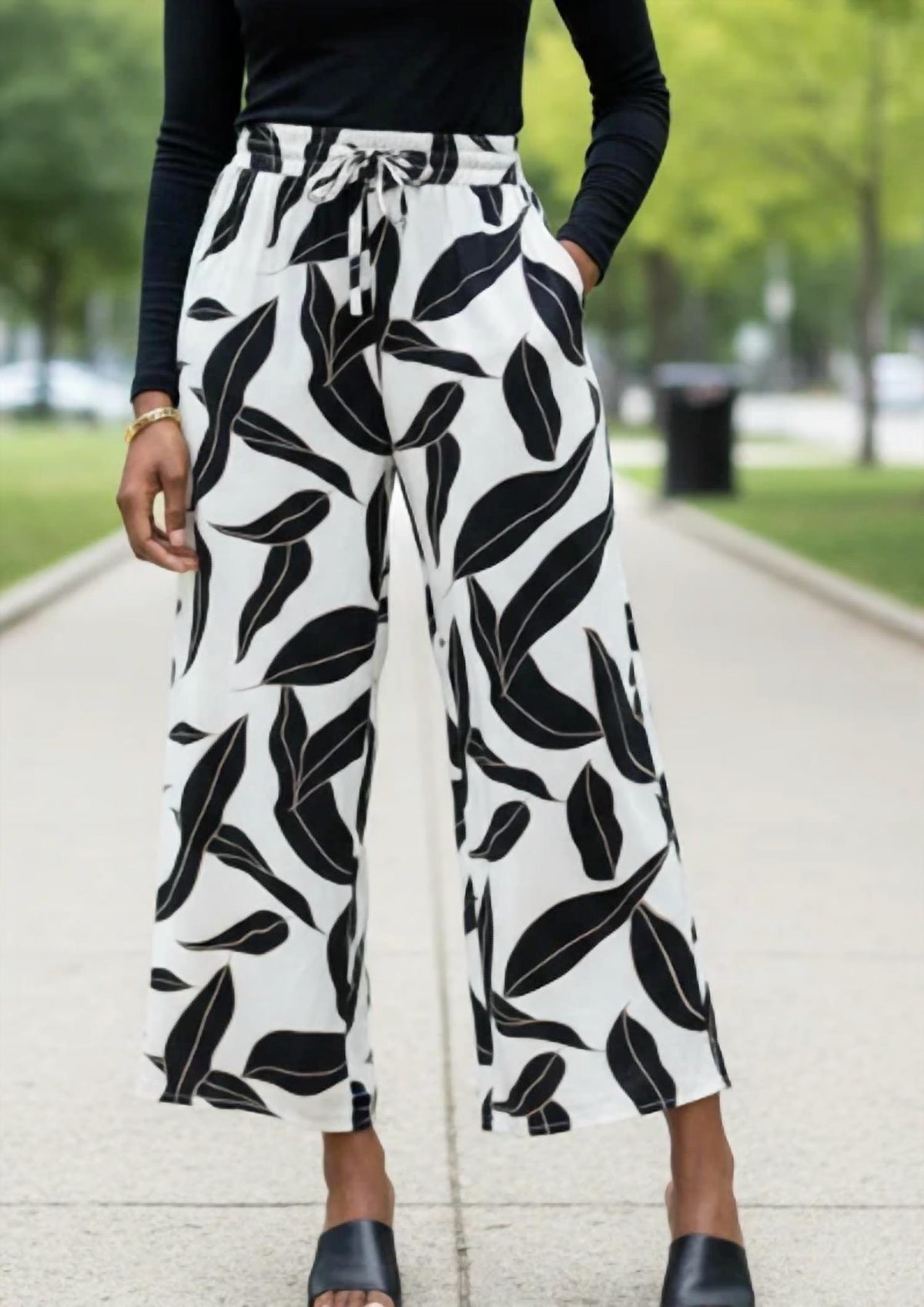 She + Sky - Printed Pocket Pants