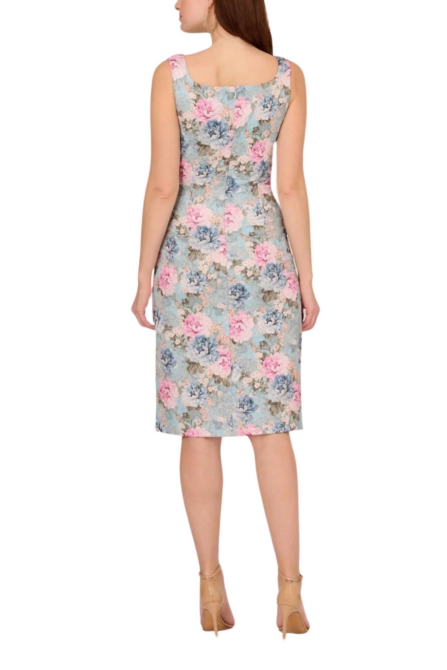 Adrianna Papell - Floral Matelasse Square Neck Dress