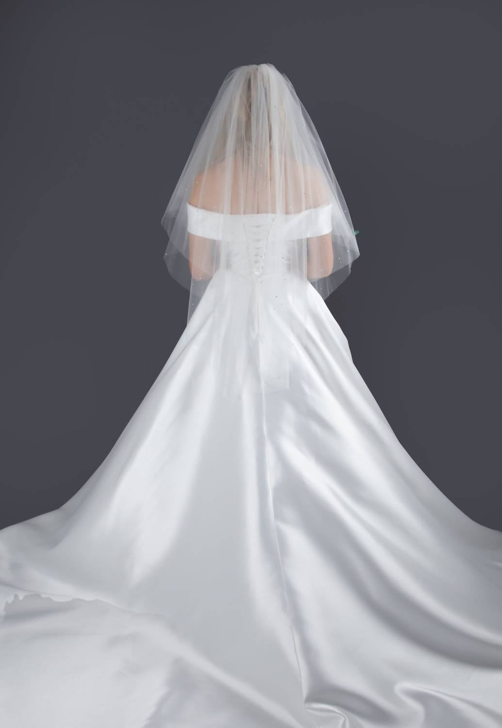Morilee - Circular Fingetip With Scattered Rhinestones Veil