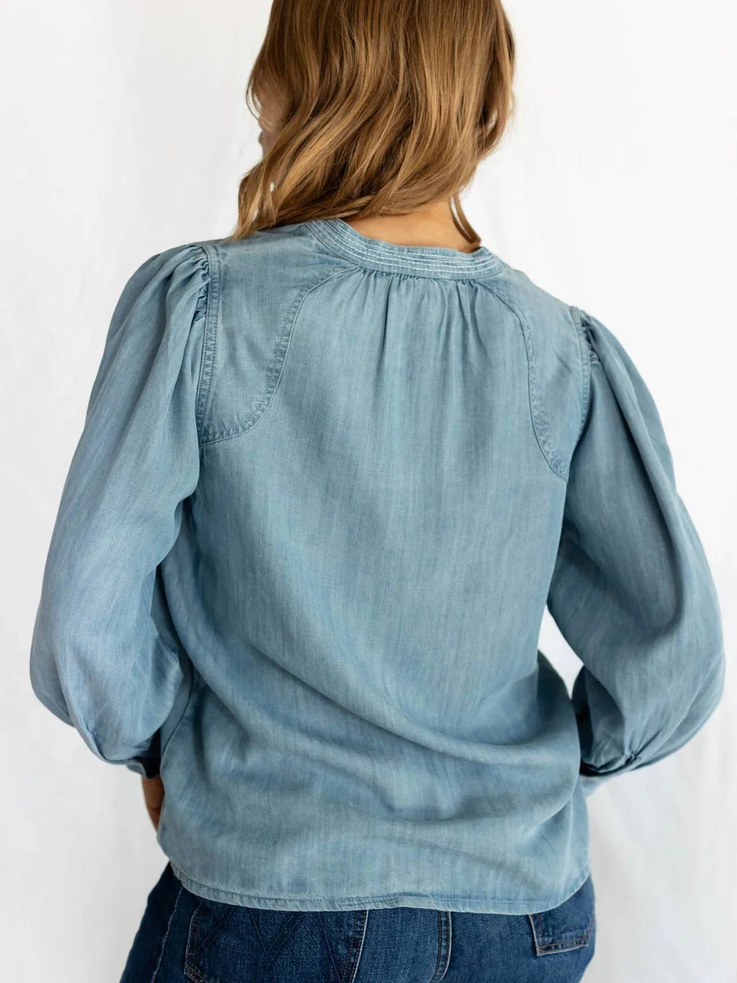Elan - Long Sleeves V Neck Top