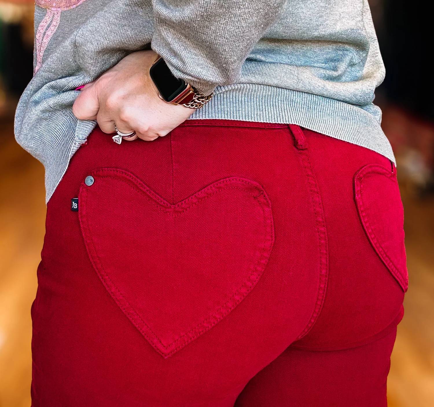 Judy Blue - Heart Shaped Back Pockets Straight Jeans