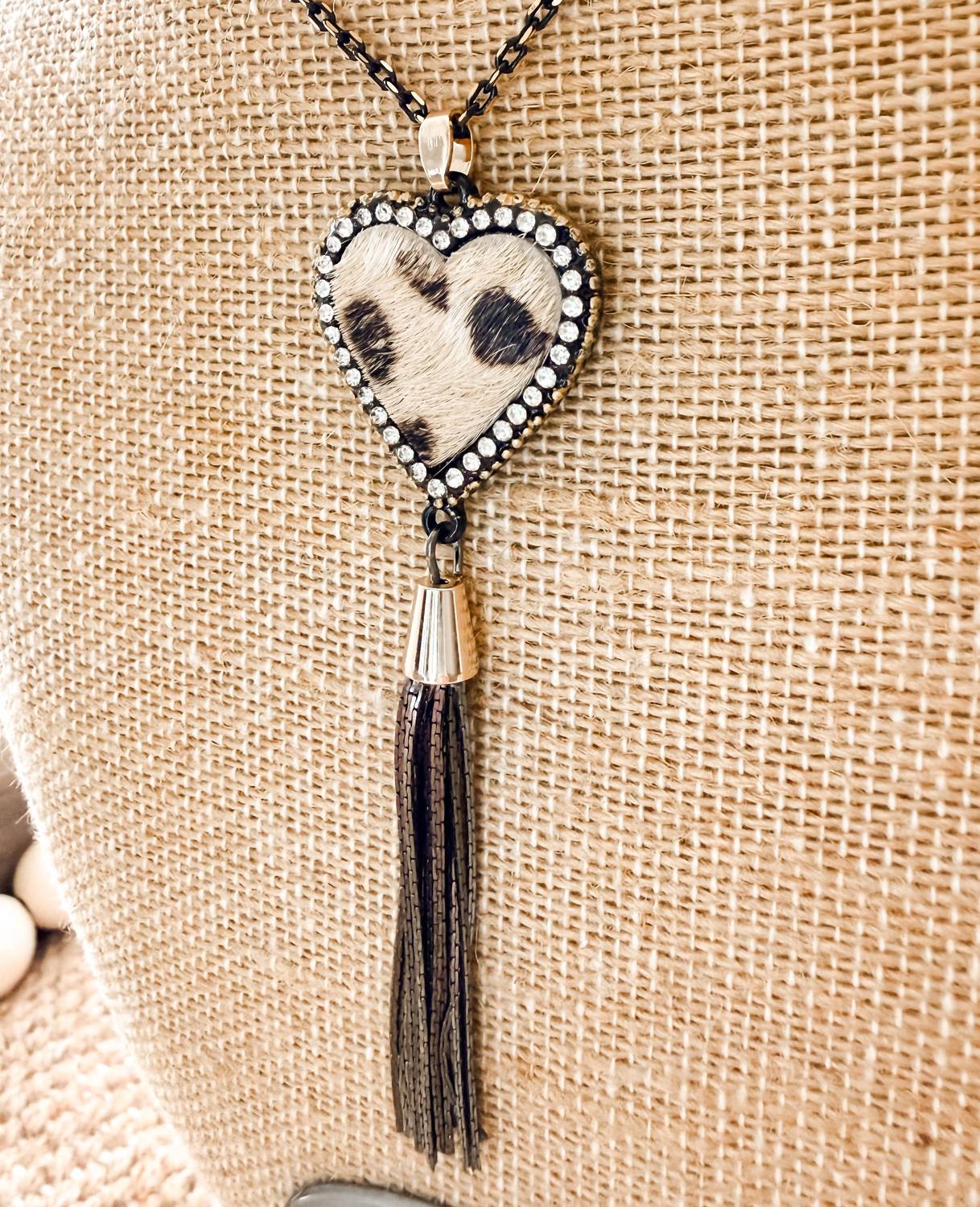 White Label - Women's Leopard Heart Long Necklace