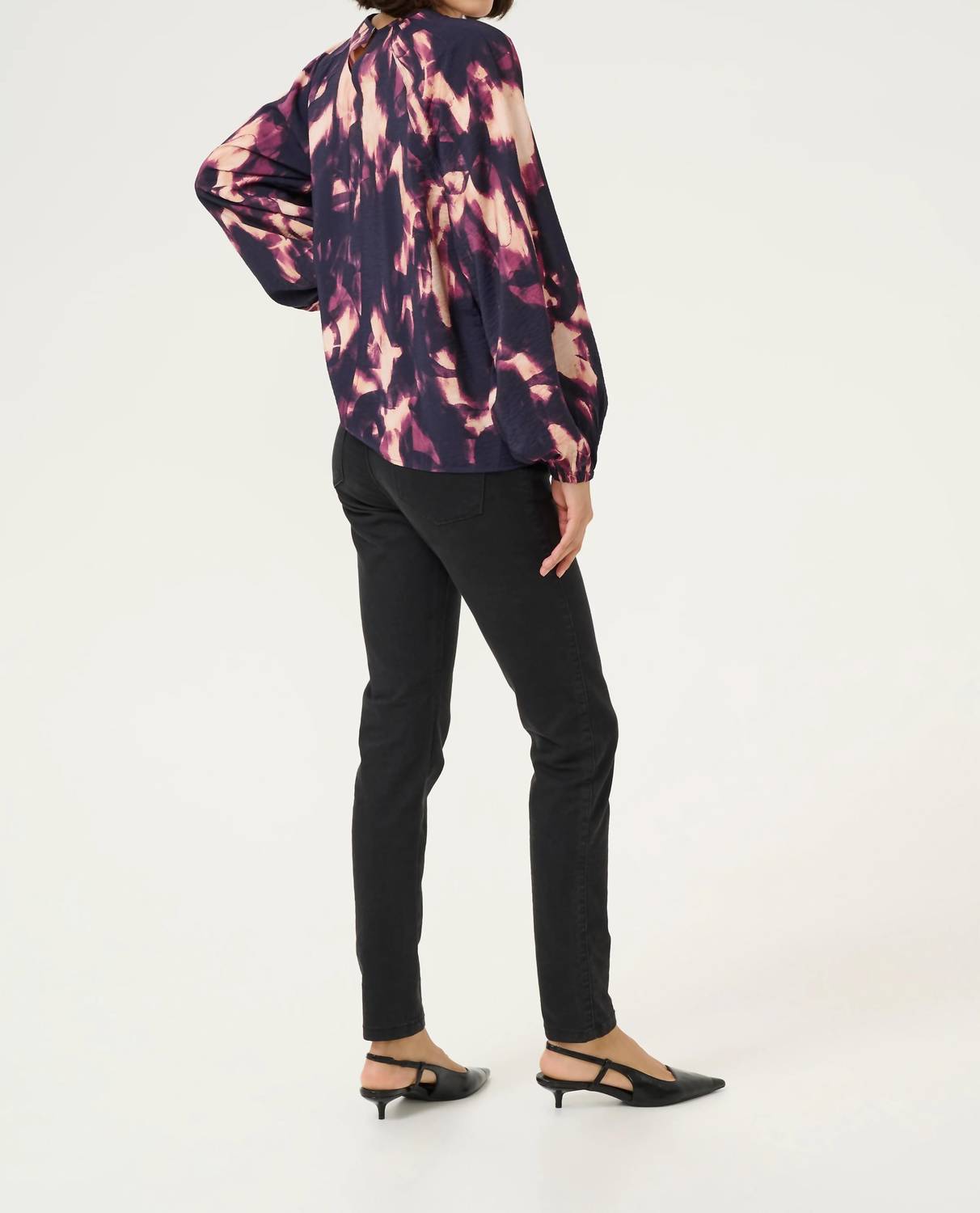 Kaffe - Kadunora Cutout Neck Casual Fit Blouse