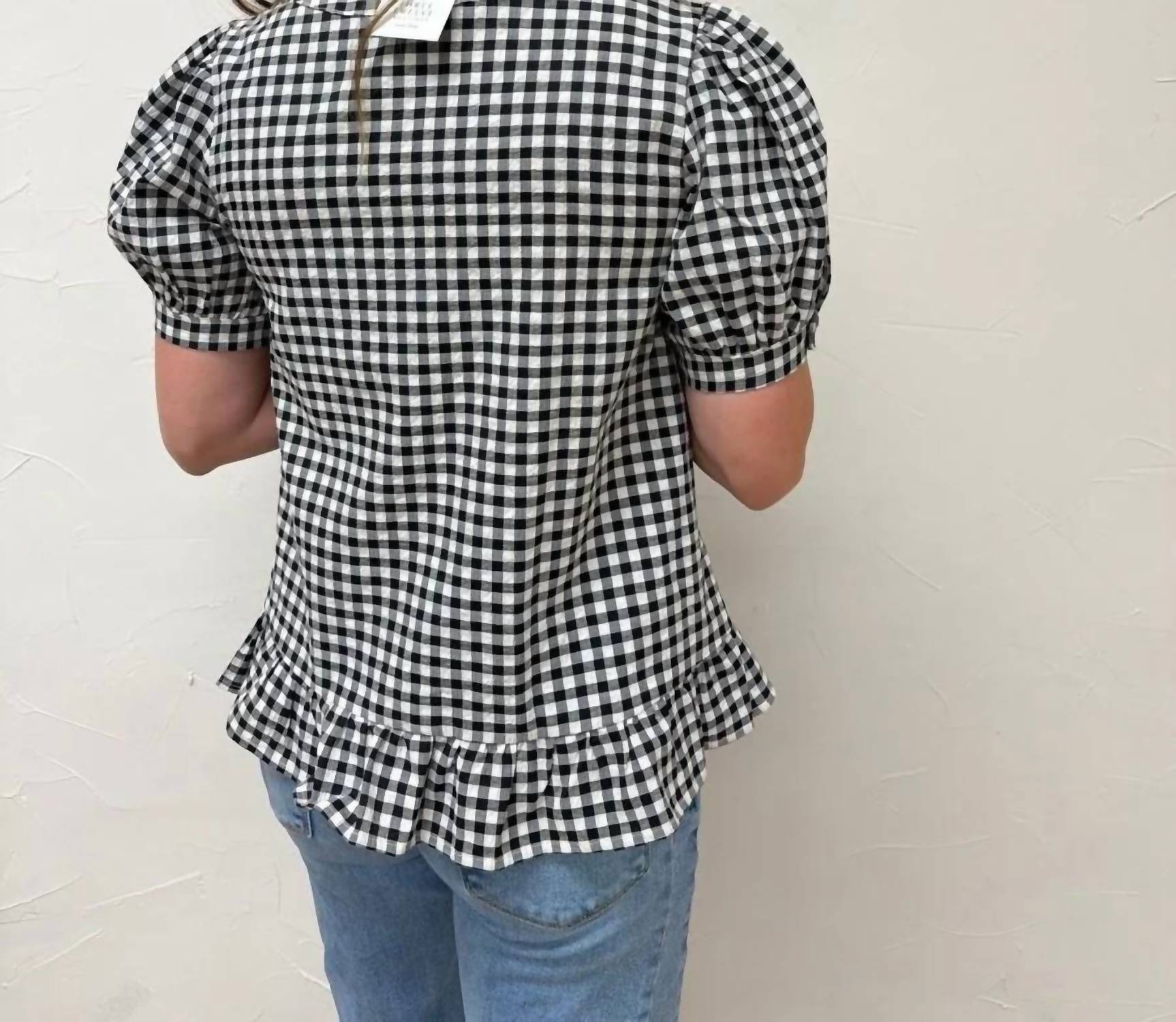 Vine & Love - Puff Short Sleeve V-neck Gingham Blouse
