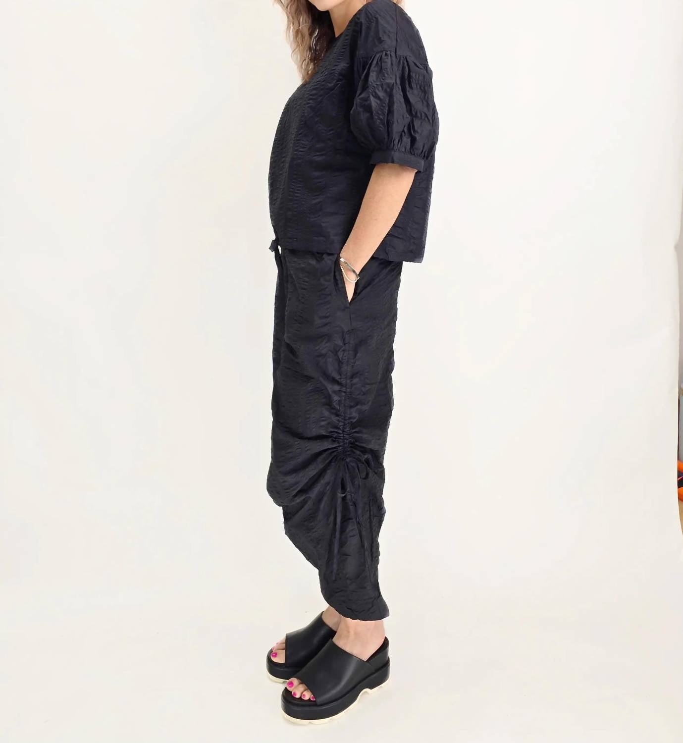 Noen - Crinkle Tie Short Sleeve Blouse