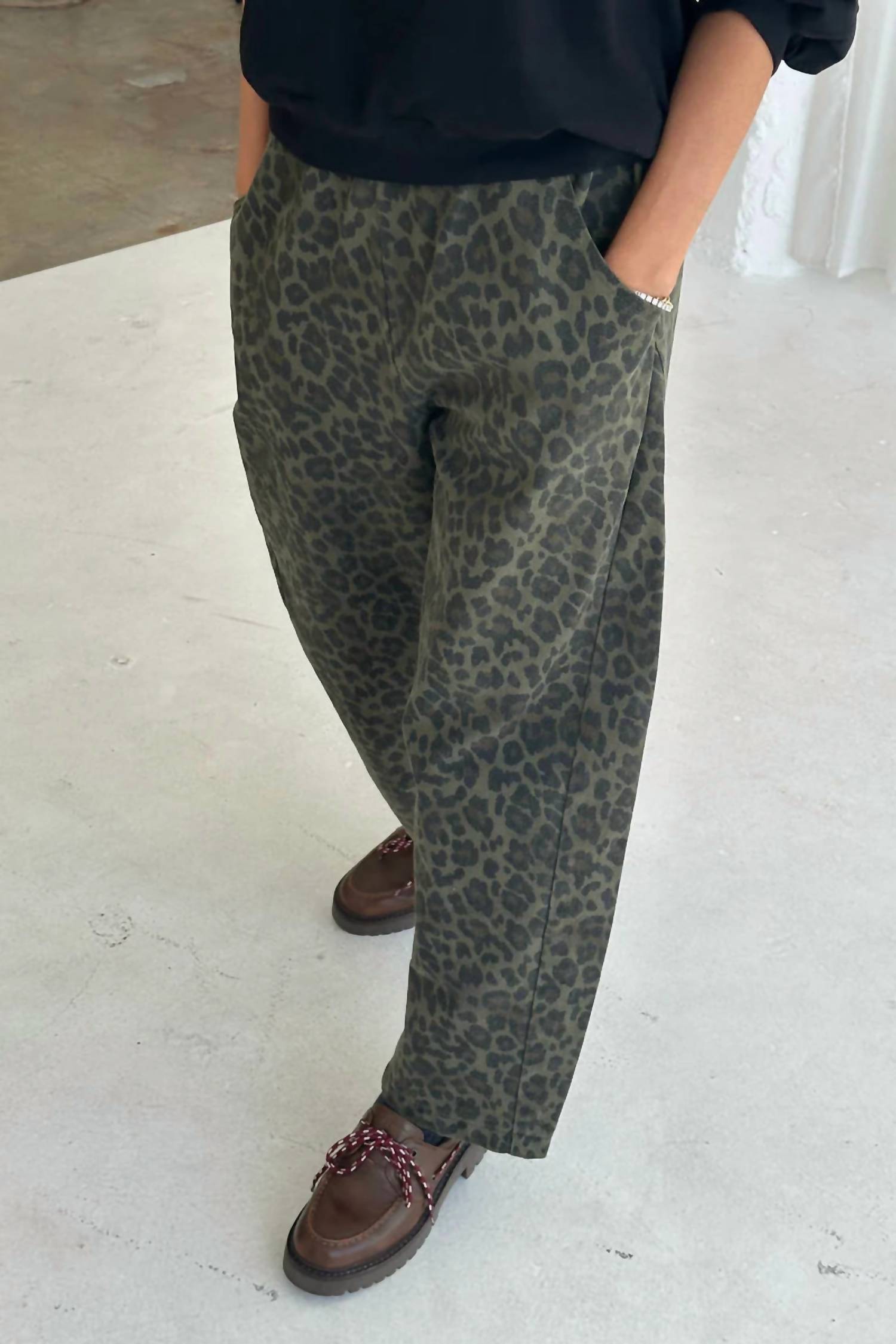Le Bon Shoppe - Arc Curved & Cropped Pants