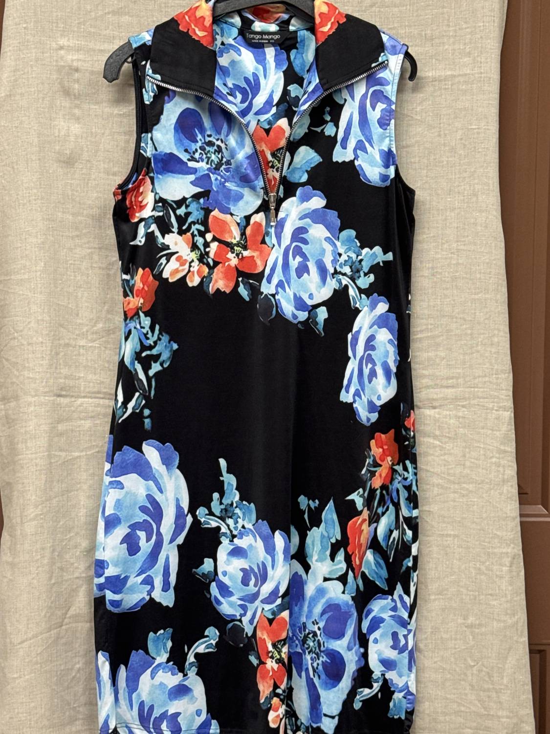 Tango Mango - Women's Sleeveless Collared Dress