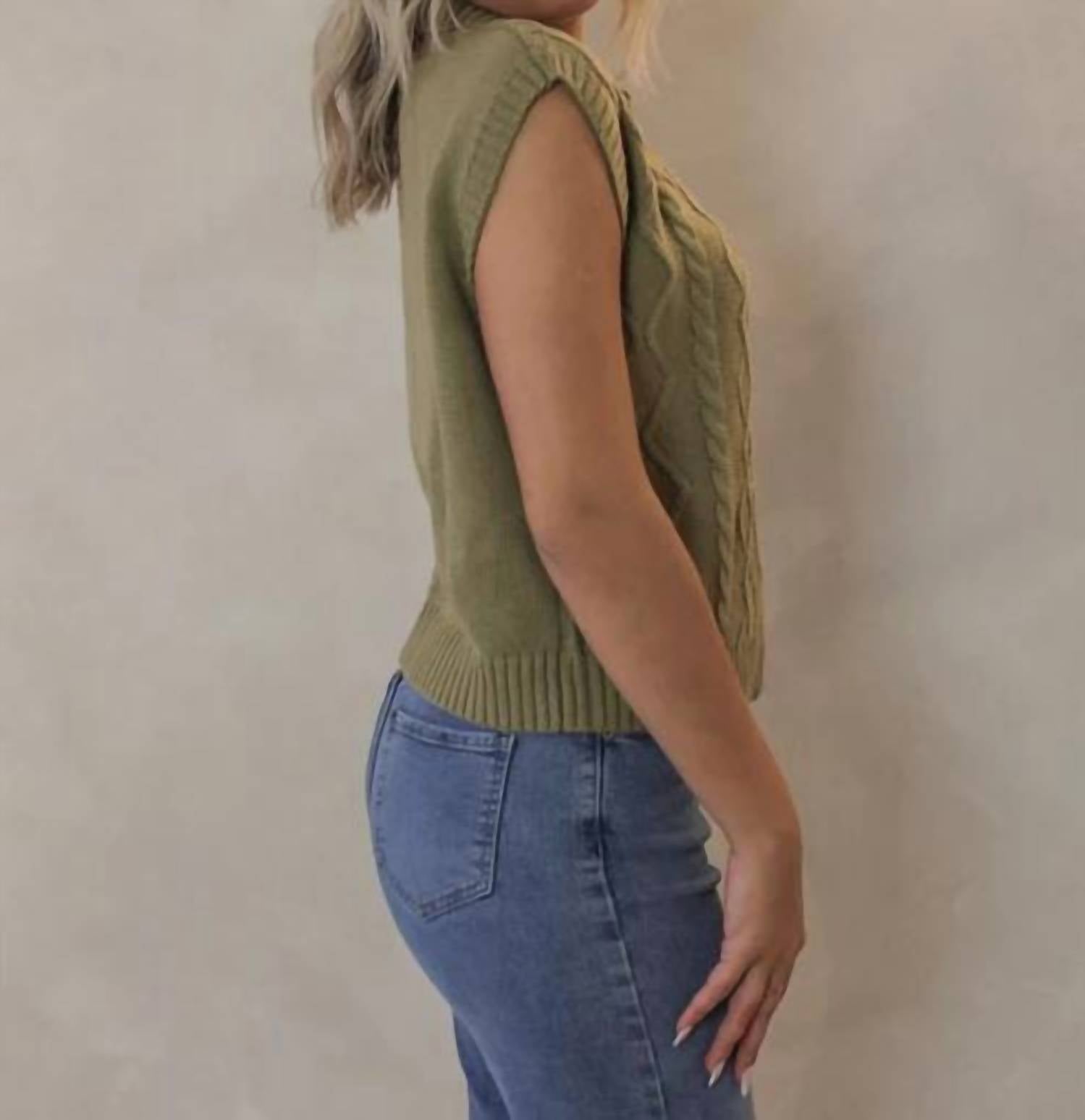 Le Lis - Half Zip Sleeveless Cable Sweater Top
