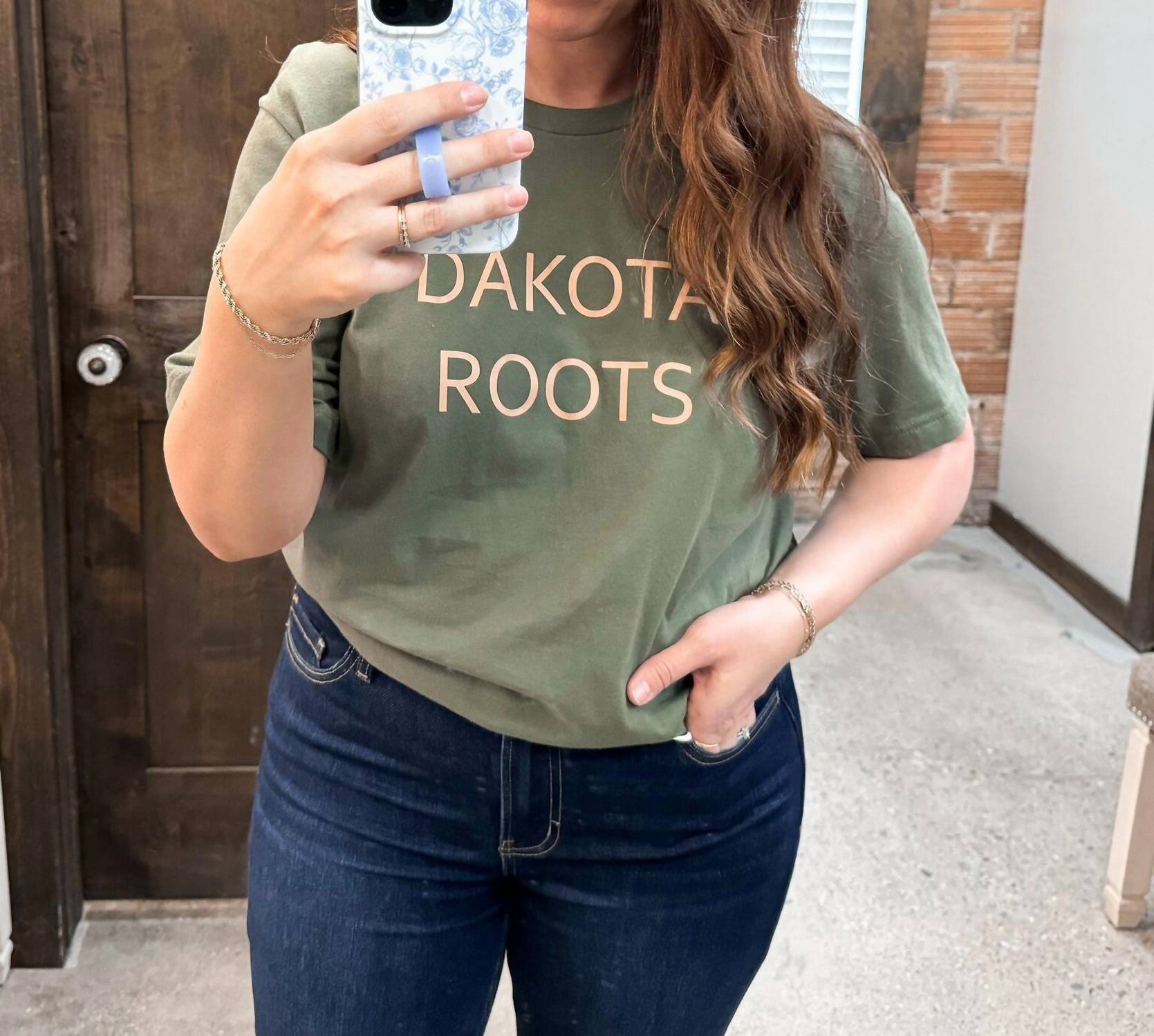 The Minted Olive - Dakota Roots Short Sleeve Tee