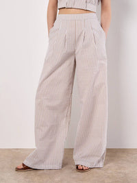 Apricot - Women's Seersucker Pleat Trouser