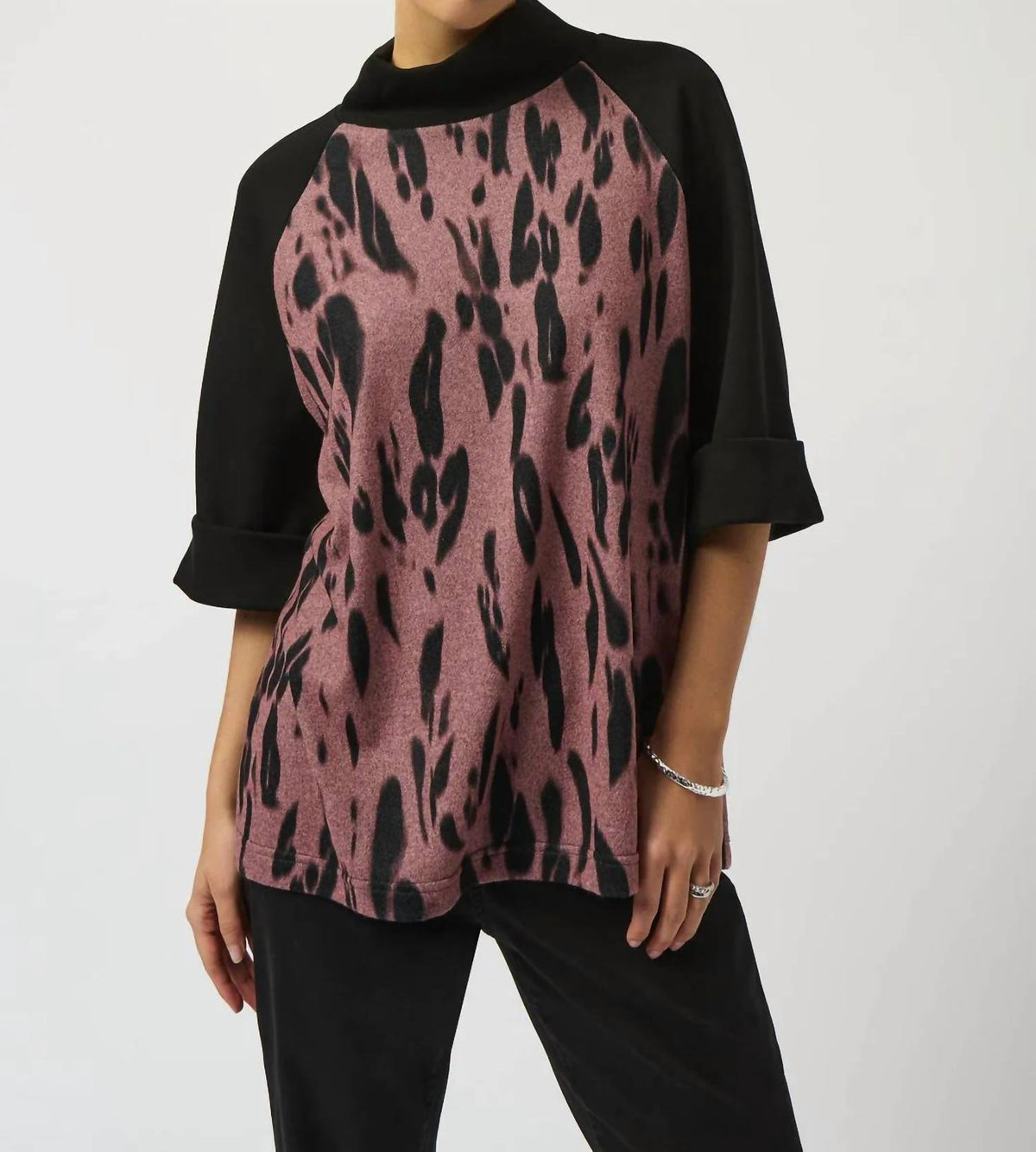 Joseph Ribkoff - Funnel Collared Three Quarter Sleeves Straight Top