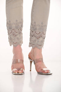 Frank Lyman - Cassie Classic Woven Pants