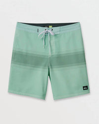 Quiksilver - Men's Surfsilk Street Trunks